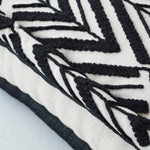 フロアピロー スクエア Thalia Black × Bold Stripe